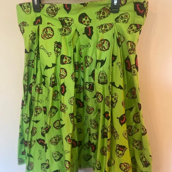 2X Deadly Dames Monsters skirt - Picture 3 of 3